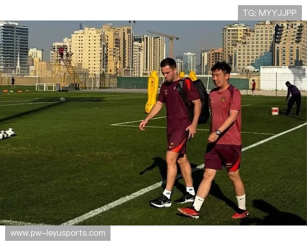 年轻球员接管战术，青训输出速度加快：足球未来的崛起