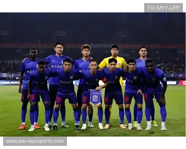 上海海港转会再度引发热议，新援能否拯救球队